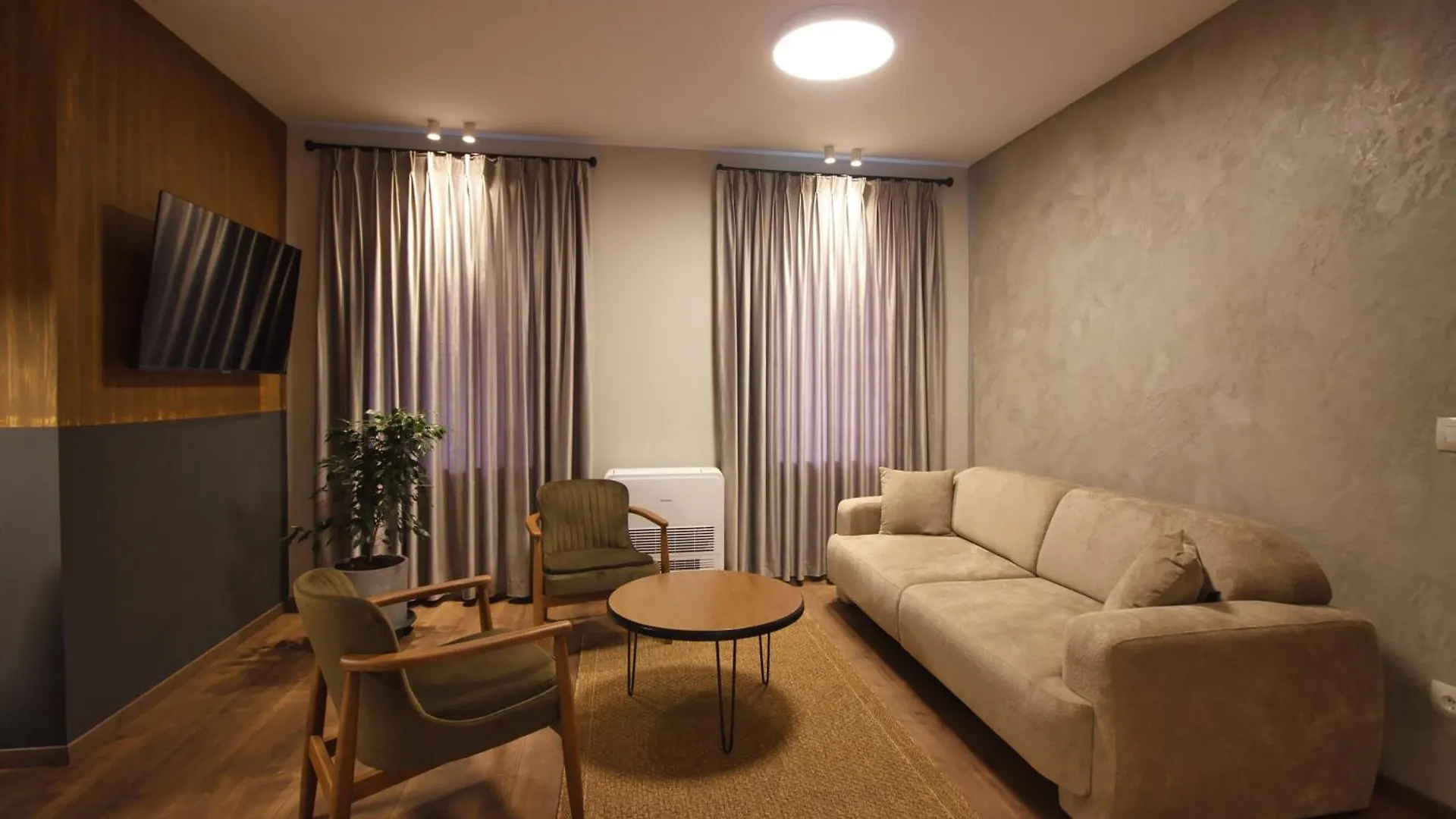 Castlefront Villa Gjirokaster Apartment