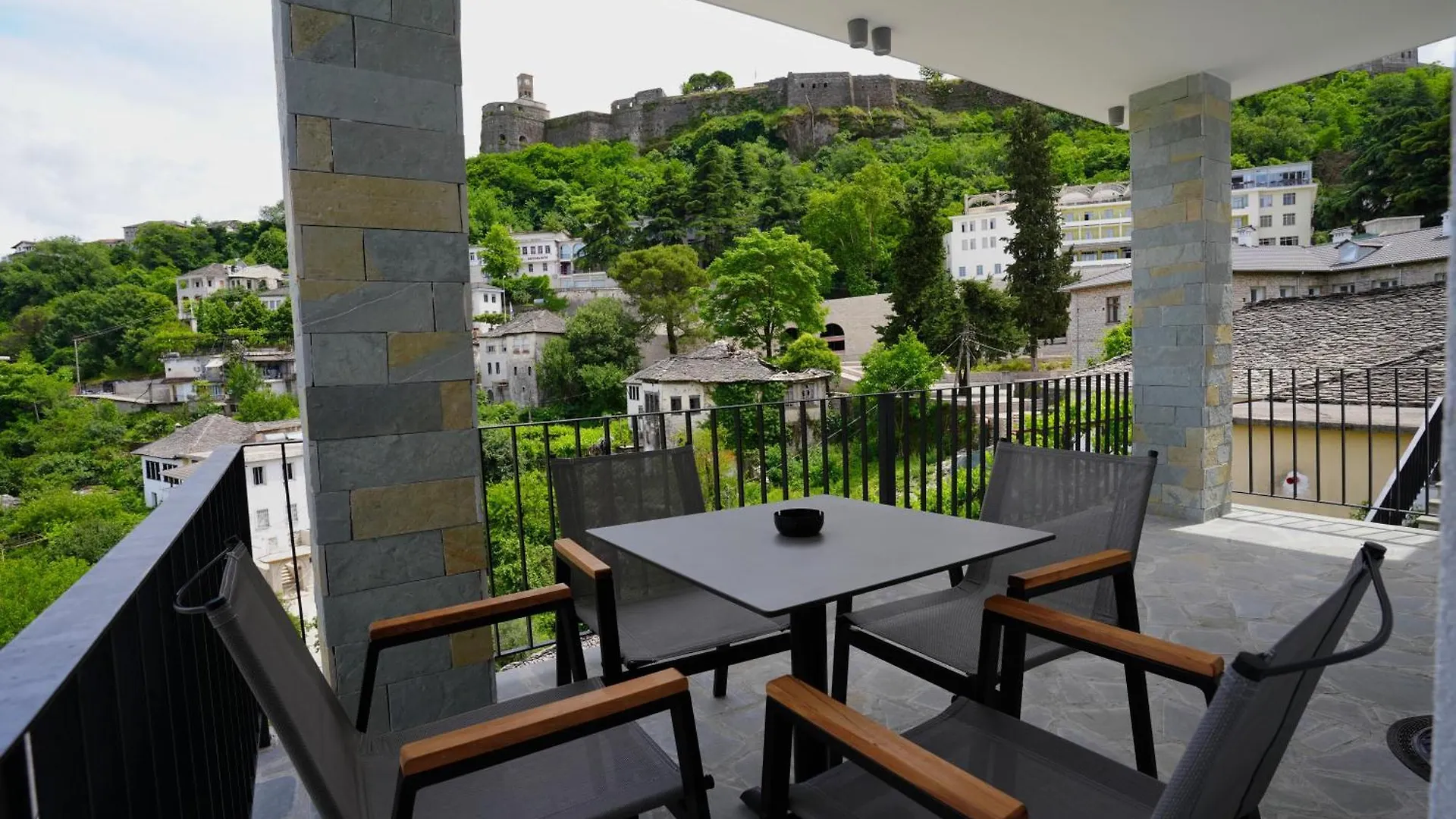 Apartment Castlefront Villa Gjirokaster