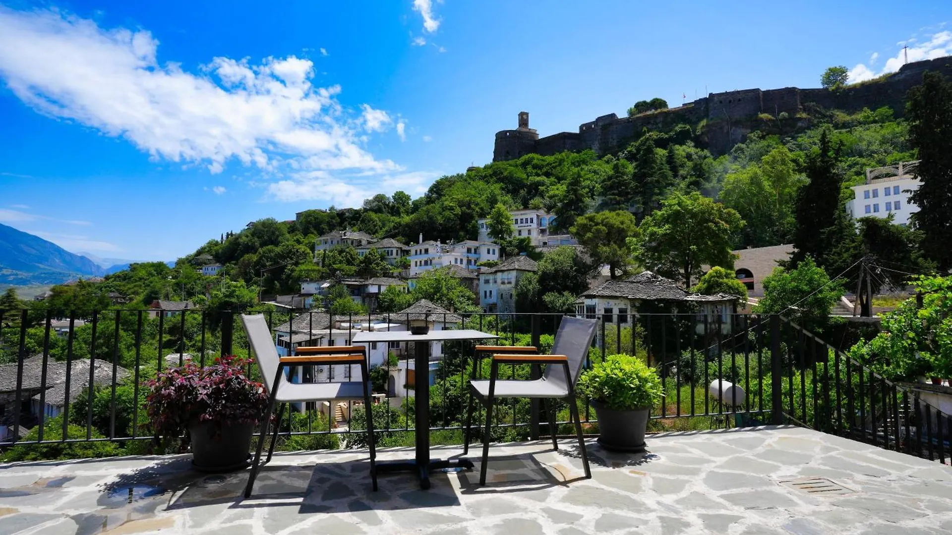 Apartment Castlefront Villa Gjirokaster